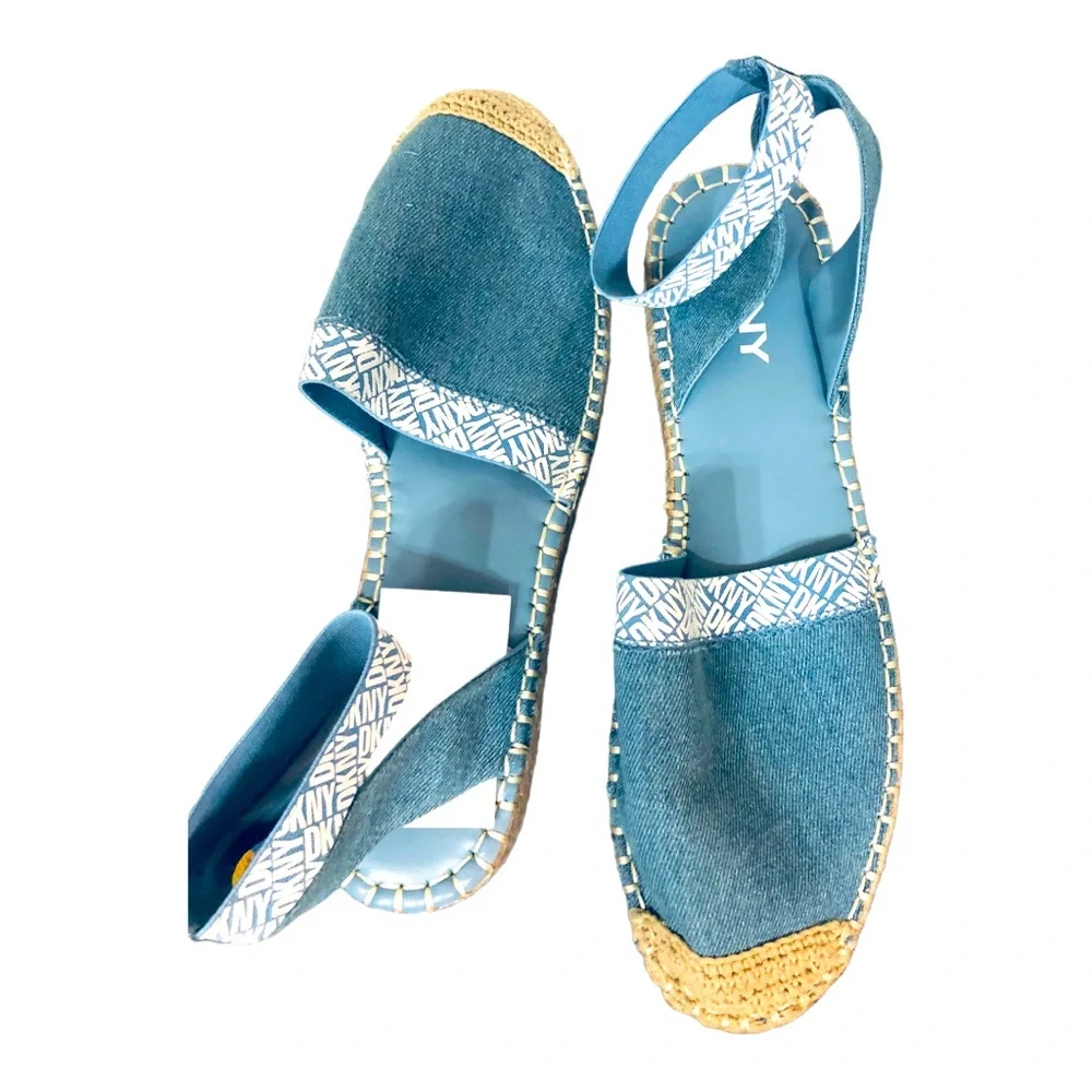 DKNY Melanie Blue chambray anklestrap cap toe platform espadrilles shoes size 10